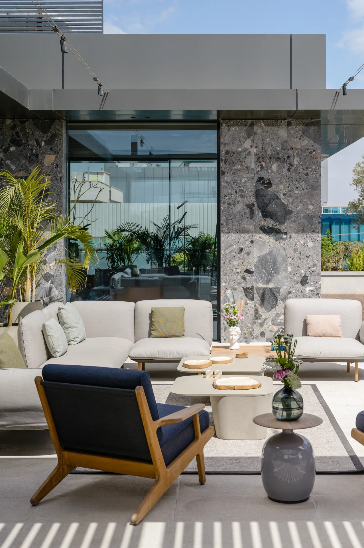 Sky_Investments_Office_12