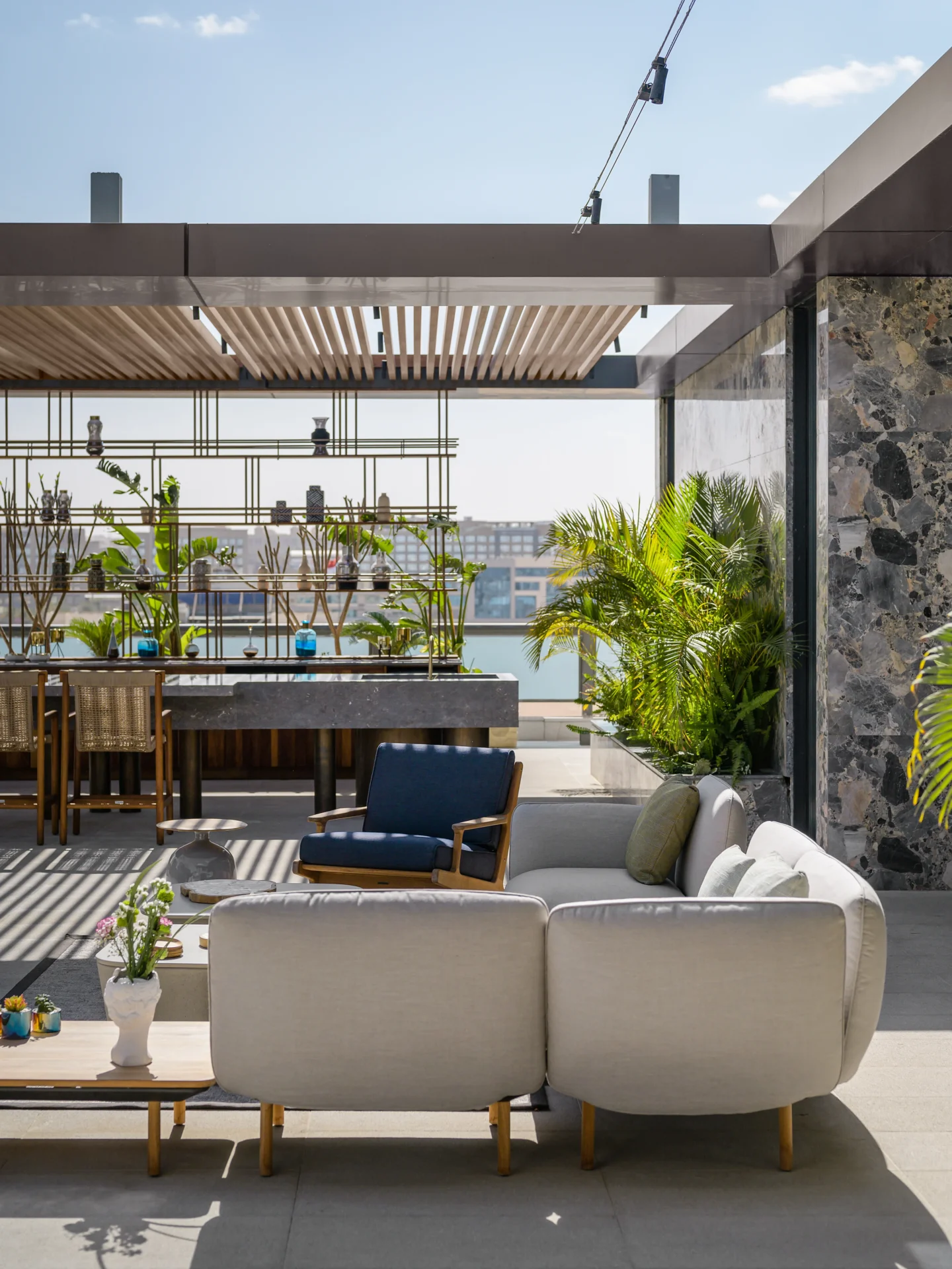 Sky_Investments_Office_16