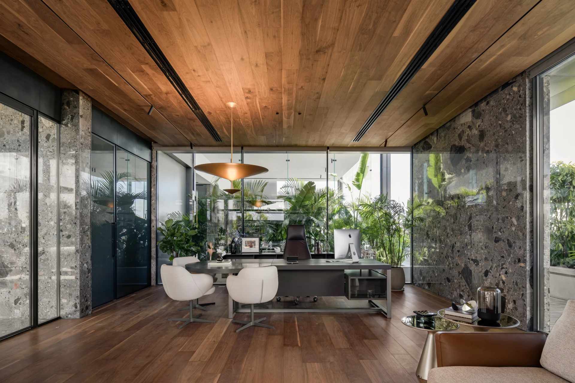 Sky_Investments_Office_34